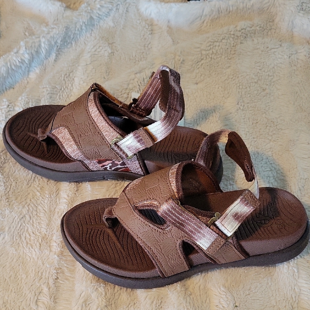 Brown Thong-Style Sandals with Cushioned Footbed - Picture 8 of 14